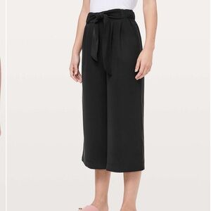 Lululemon Noir Black Cropped Wide-Leg Pants with High Waist